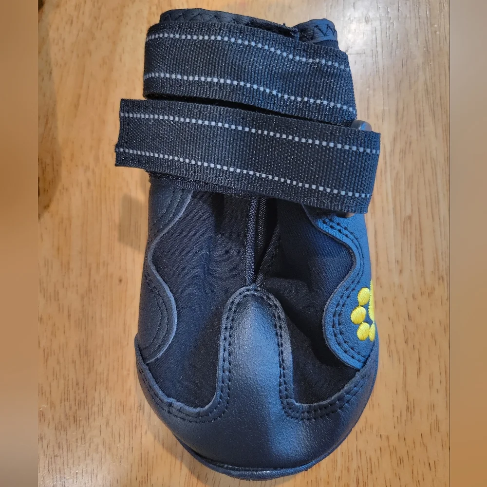 NWOT Dog booties size 7